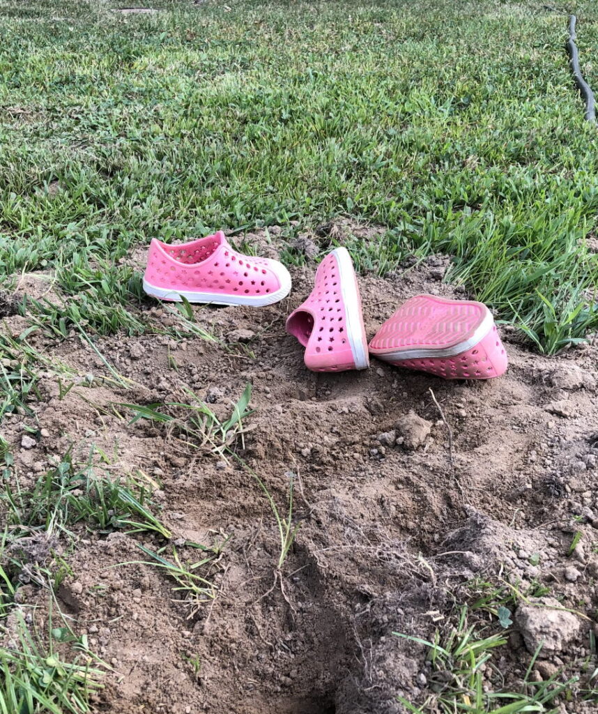 Fall backyard activities for toddlers
Playing in dirt