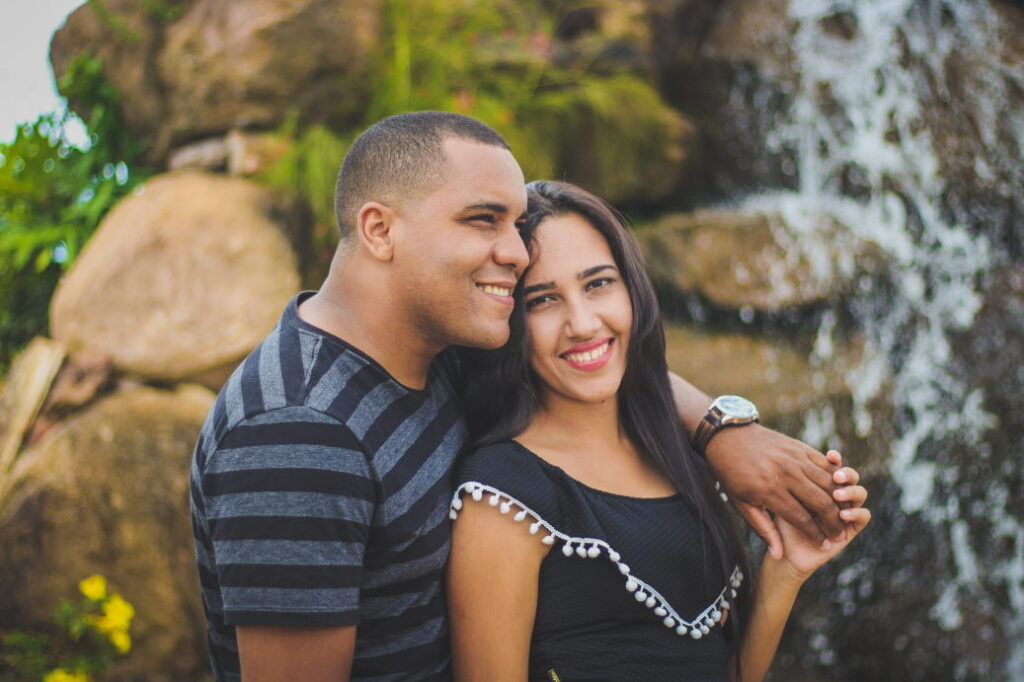 Couple smiling - Stay positive and always have a smile
