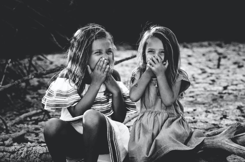 Kids laughing - Joke and be happy with your kids 